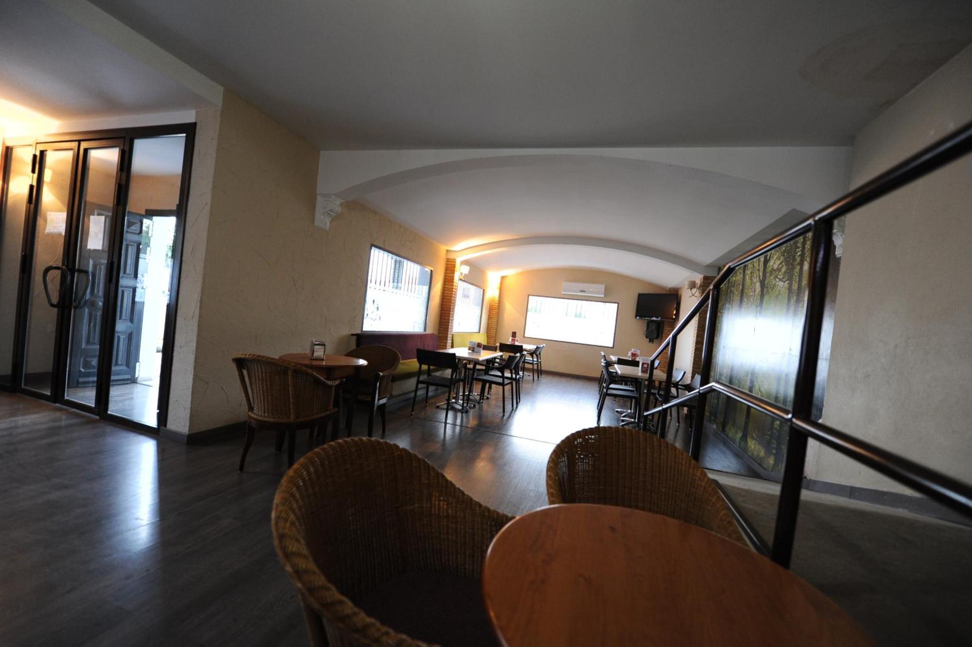 Hotel Montearoma Valverde del Camino Exterior photo